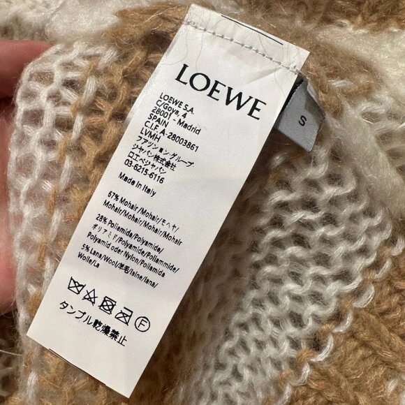 Loewe Anagram cardigan crafted from a luxurious wool-blend - Picture 10 of 12